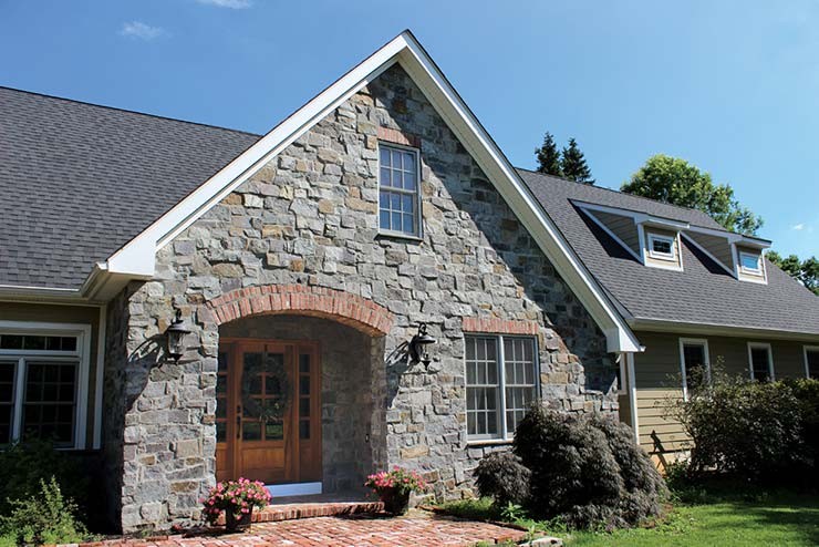 pine-lake-stone-archway-home